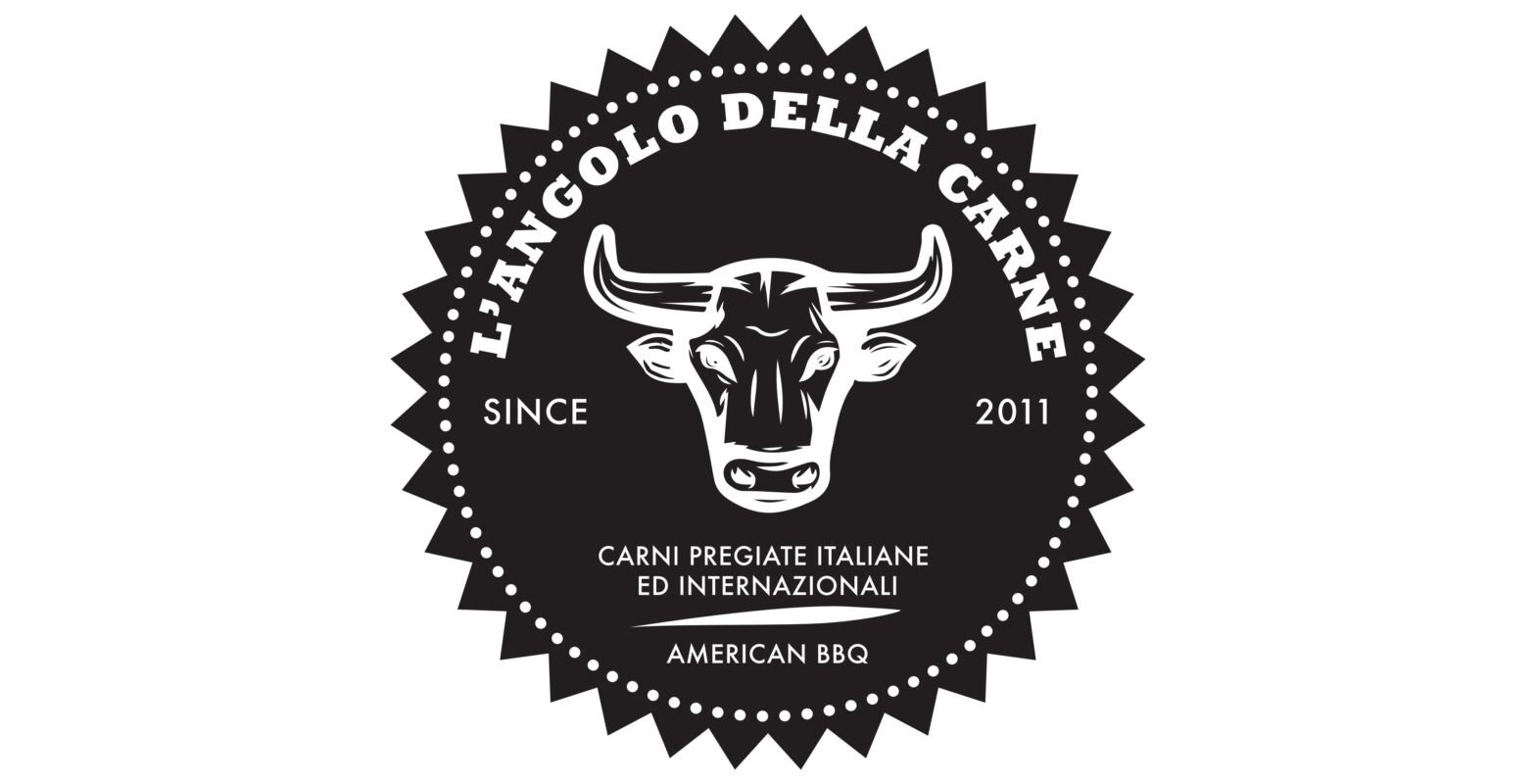 Logo con testa di toro, testo L’Angolo della Carne, since 2011, carni pregiate italiane, ed internazionali, American BBQ.